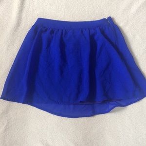 Delia’s chiffon mini skirt 😍